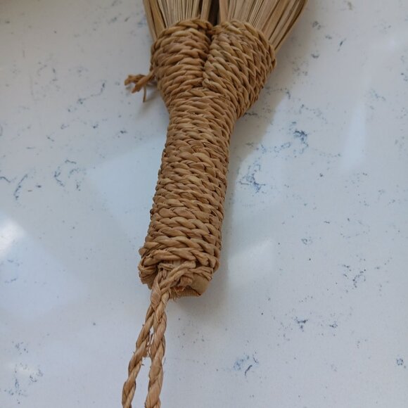 Ethnic Moroccan hand broom - Picture 3 of 4